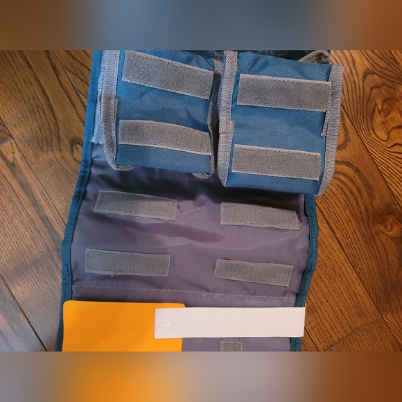 NWT American Tourister Organizeer, still in package. - Picture 7 of 9